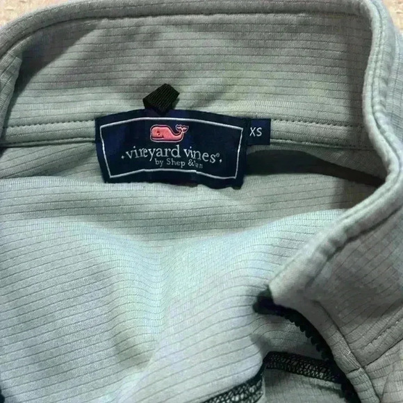 Vineyard‎ vines gray vest - Picture 4 of 6